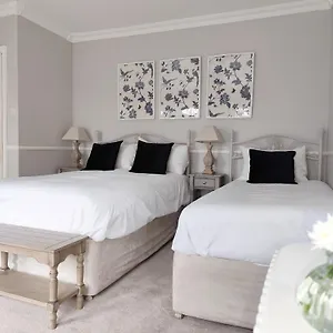 Bed & Breakfast Balally House Shannon